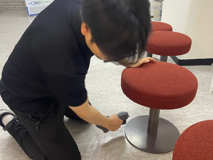 안양 IT단지 사무실 패브릭 청소 작업 현장 2